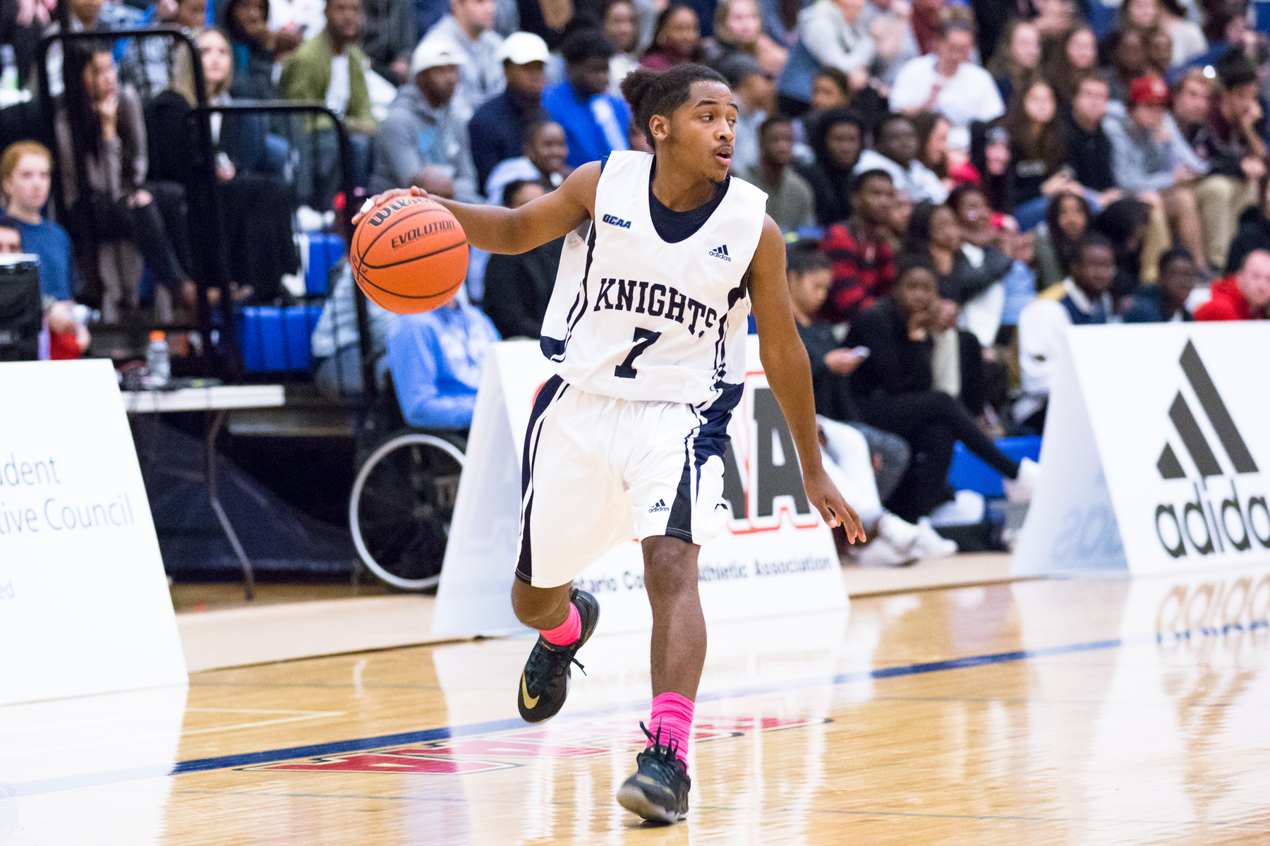 RECAP: Knights hang on for two point victory over Redeemer
