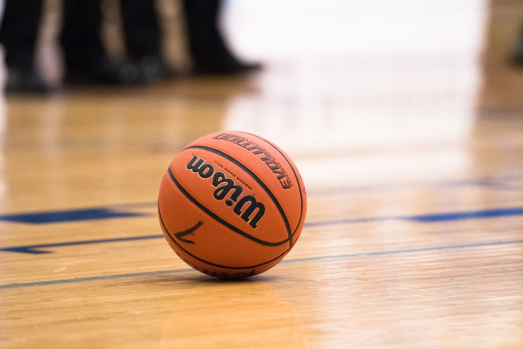 RECAP: Thompson and McDonald pace men's basketball to victory over Mountaineers