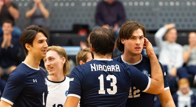 Men's Volleyball goes 1-1 against Conestoga, Redeemer