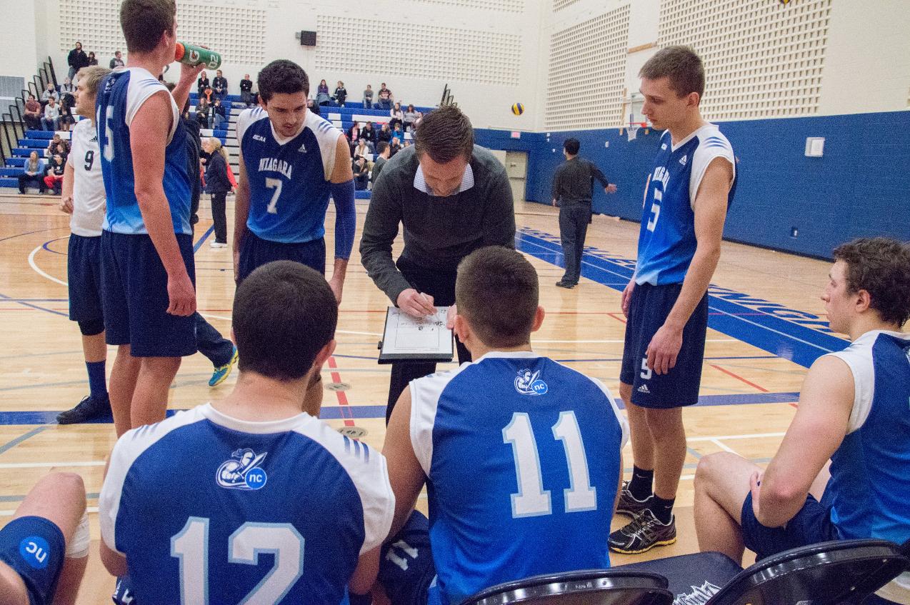 Men's Volleyball Win Seneca Sting Invitational