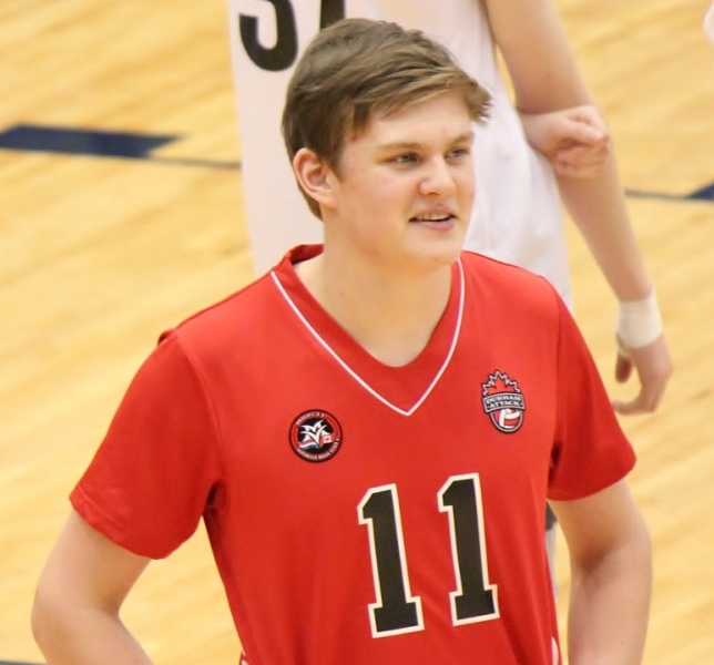 NEWS: Men's Volleyball Land Middle Blocker Tristan Swinden