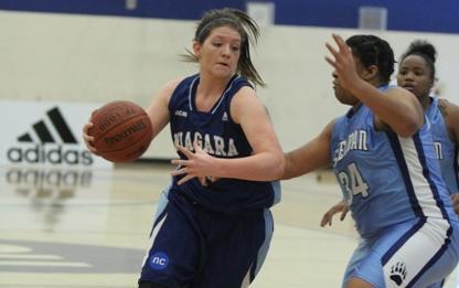 Women's Basketball Fall to Fanshawe