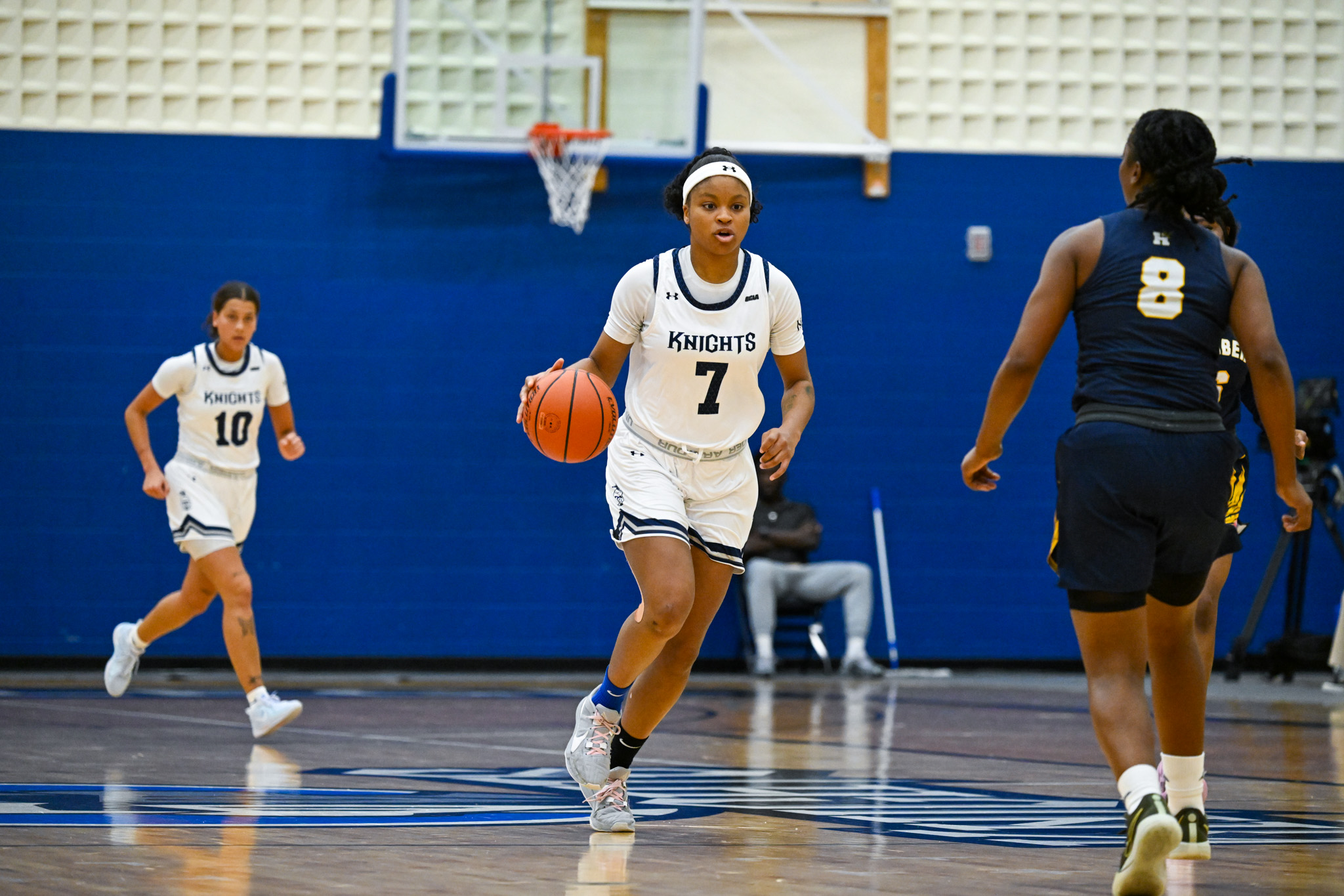 Knights Womens Basketball Continue their Strong Start to the Season
