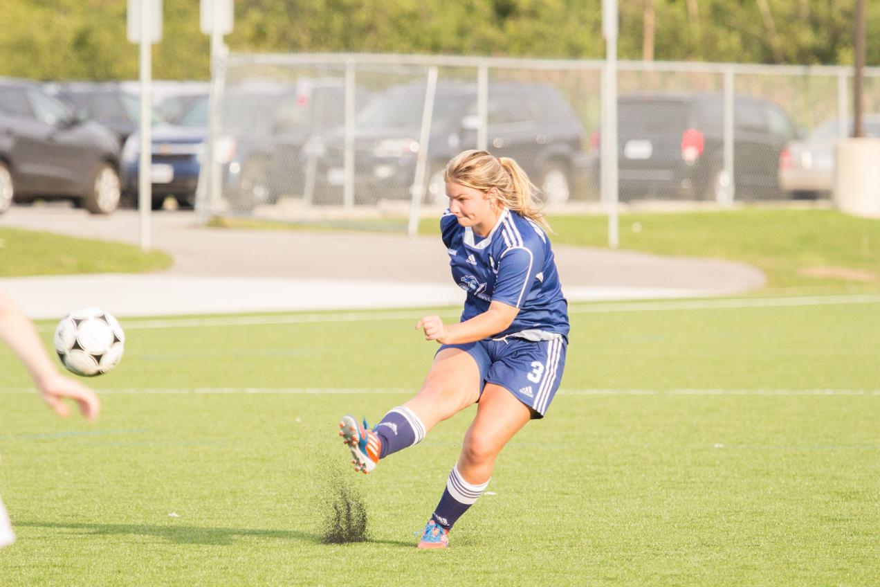Women's Soccer Defeat Lambton Lions on the Road